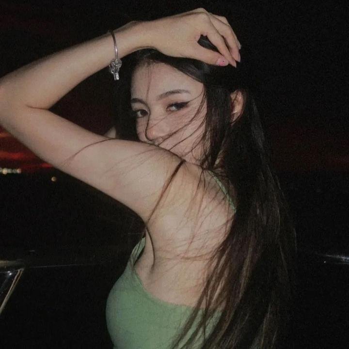 替嫁新娘，亿万老公宠上天